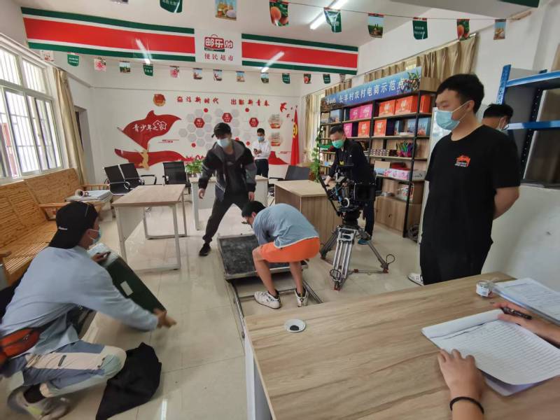 铁山区广告片拍摄公司：极简主义践行者，少即是多的视觉哲学